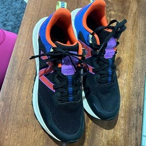 New Balance Women’s 8